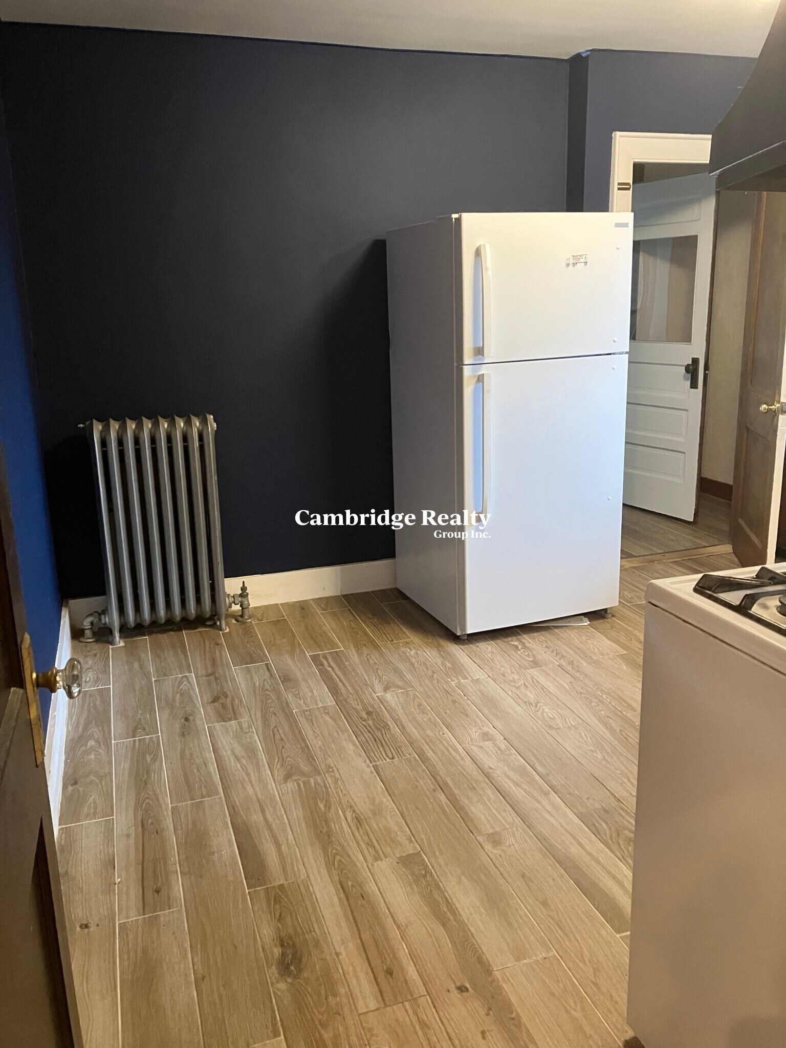 Building Photo - 93 Hillside Rd