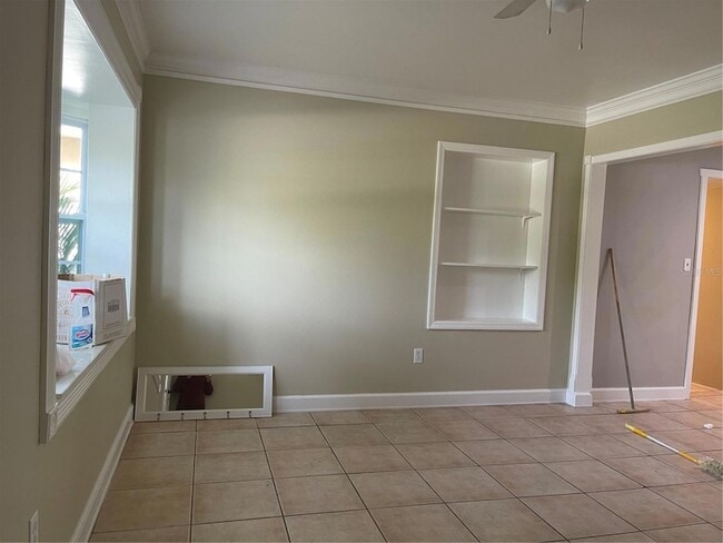 Building Photo - 3016 W Meadow St