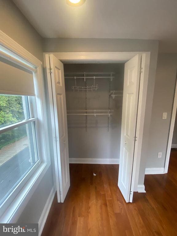 Building Photo - 2227 Pine St