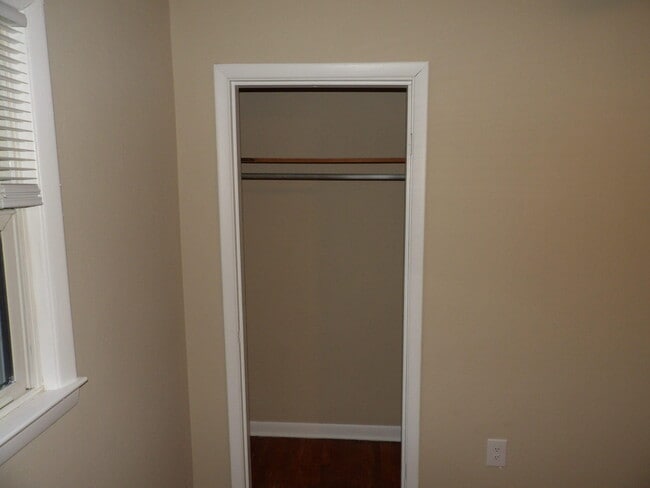 Building Photo - 146 Allnutt Dr