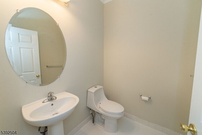 Building Photo - 36 Winding Hill Dr