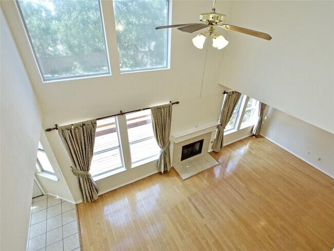 Building Photo - 9019 Mountain Mist Ln