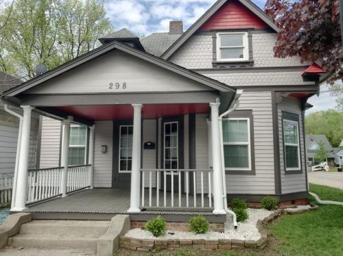 Front of 298 N Main ST - 298 N Main St