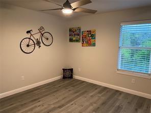Building Photo - 2611 Lakeridge Dr
