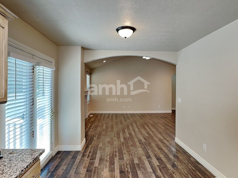 Building Photo - 7585 S 2050 E