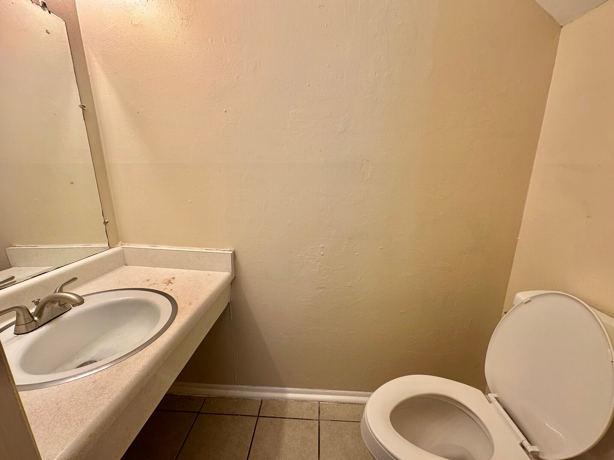 Building Photo - 2116 Manson Ave