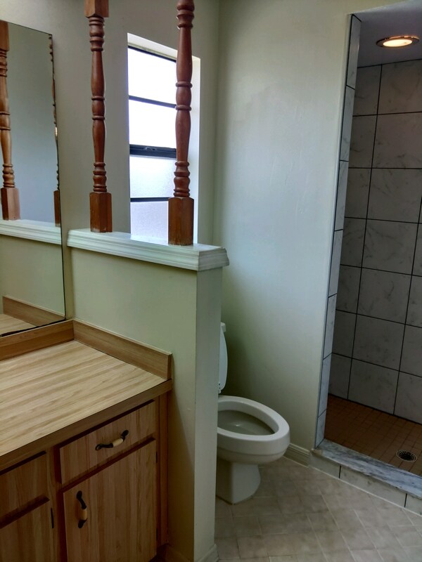 Building Photo - 1007 Matterhorn St