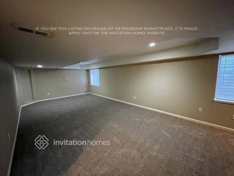 Building Photo - 4485 E Hunterwood Dr