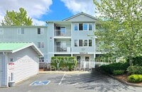 Building Photo - 18621 Blueberry Ln