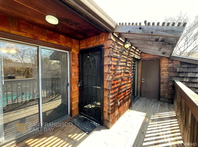 Building Photo - 2450 Walters Way