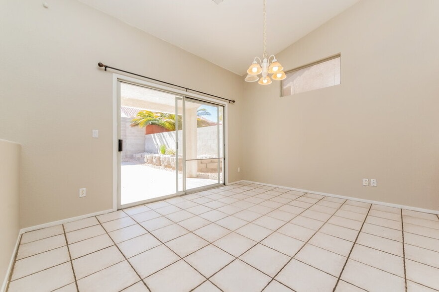 Building Photo - 607 Park Landing Ct