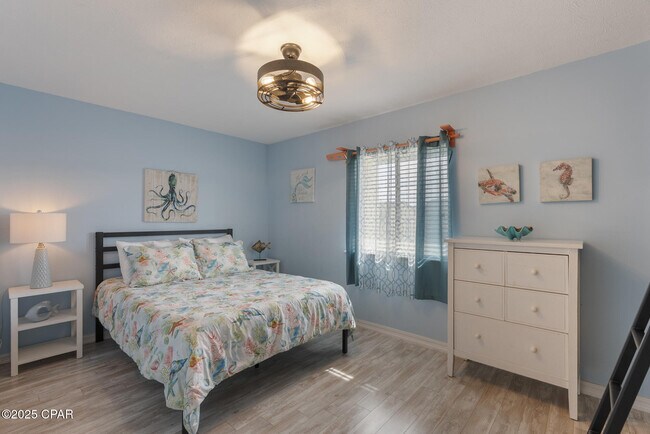 Building Photo - 164 Robin Ln