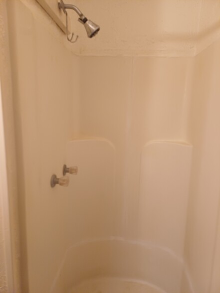 Building Photo - 603 2nd St