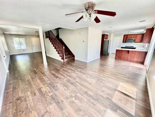 Building Photo - Newly Built Madera 4/3