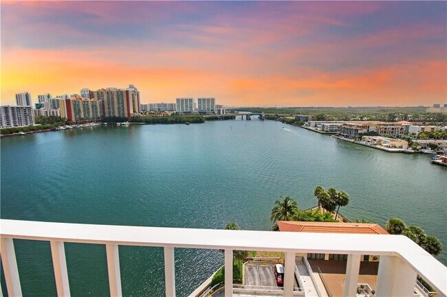 Building Photo - 290 174th St St