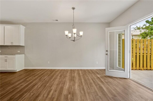 Building Photo - 510 Duval Dr