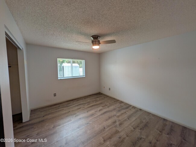 Building Photo - 2655 Wilmette Ave