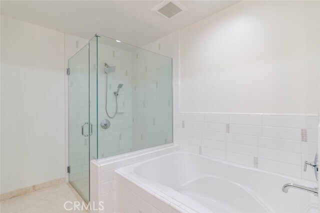 Building Photo - 352 Caruso Ave