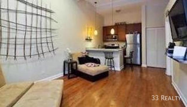Building Photo - 1058 N Damen-1M