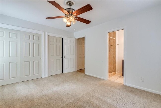 Building Photo - 5614 Delwood Dr