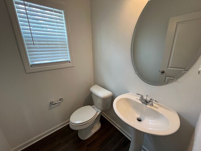 Building Photo - **OFFERING RENT PROMOTION FOR FIRST 6 MONTHS & REFUNDABLE APPLICATION FEES** Stunning 3BD, 2.5BA ...