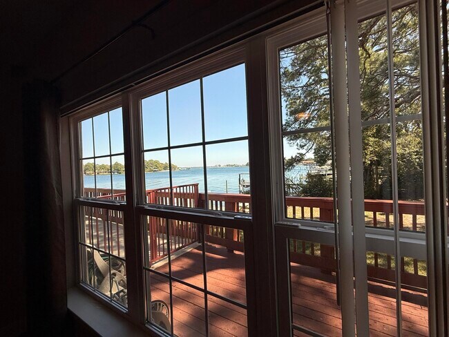 Building Photo - 5 Laguna St