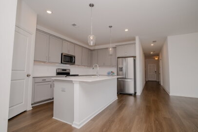 Building Photo - Spacious 4BR Single-level Home with Open Floor Plan & 2-Car Garage