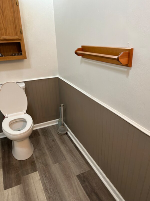 Building Photo - 458 Main St