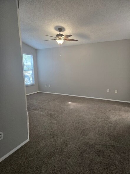 Building Photo - 787 Arthurs Ct