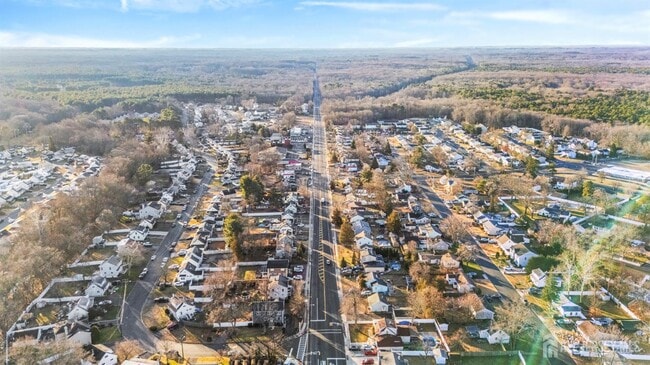 Building Photo - 1283 Englishtown Rd