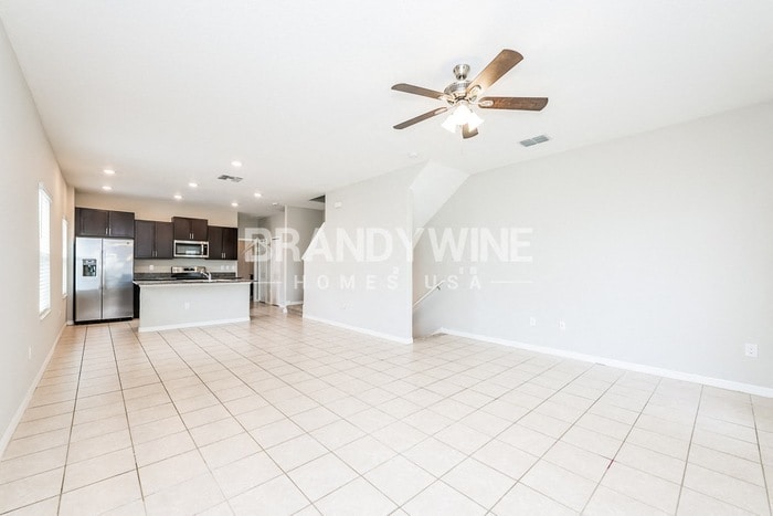 Building Photo - 5719 Mercado Dr