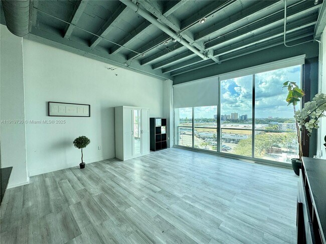 Building Photo - 8101 Biscayne Blvd