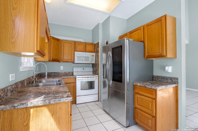 Building Photo - "Charming 4-Bed Retreat with Scenic Views ...