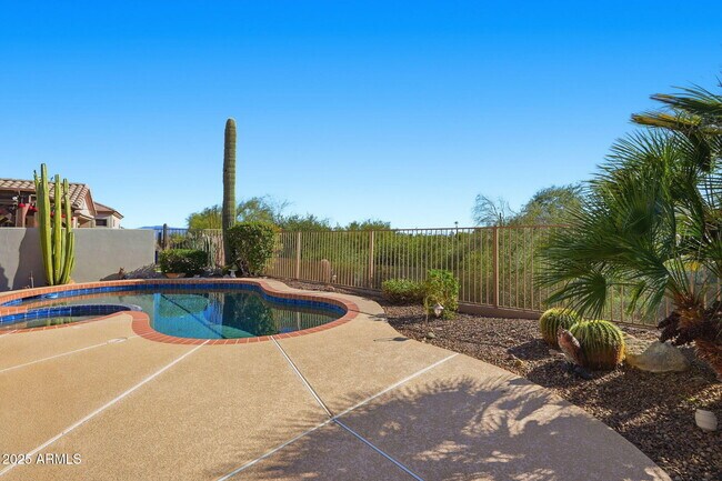 Building Photo - 15707 E Cactus Dr