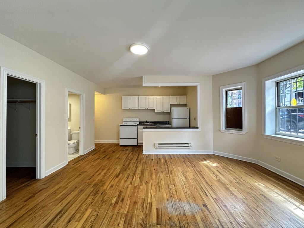 Building Photo - 503 W Aldine Ave