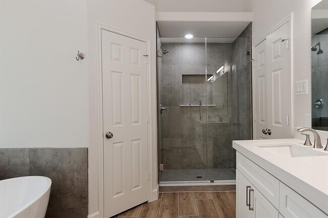 Building Photo - 26 Archer Oak Pl