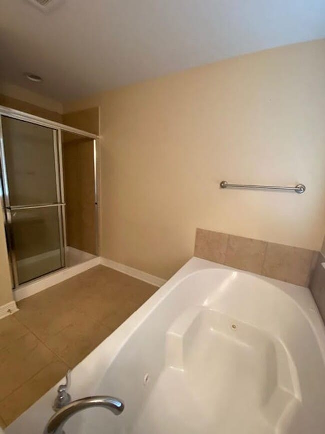 Building Photo - ****LEGACY***