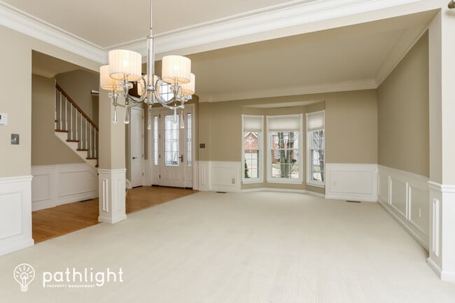 Building Photo - 903 Wellesley Pl Dr