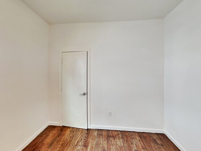 Building Photo - 304 Sciple Terrace NW