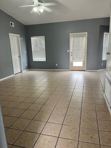 Building Photo - 5295 Imperial Dr