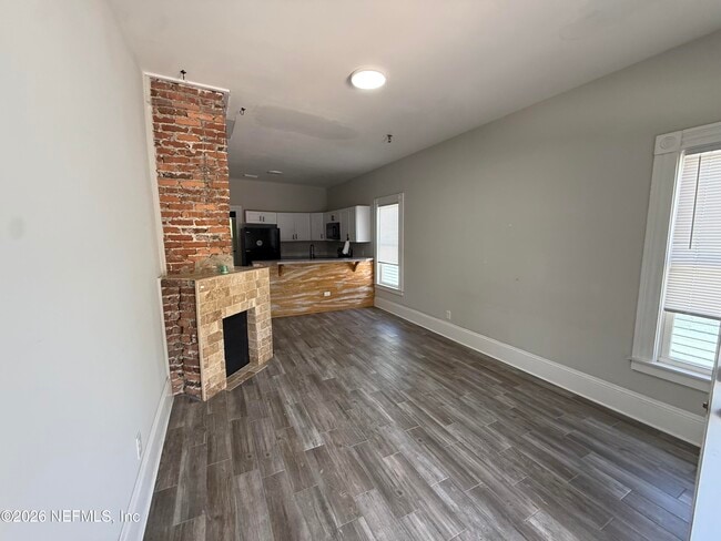 Building Photo - 1918 Redell St