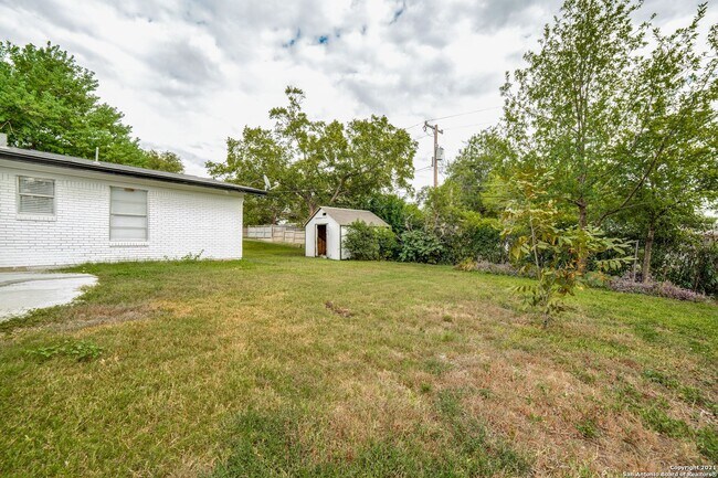 Building Photo - 326 E Rampart Dr