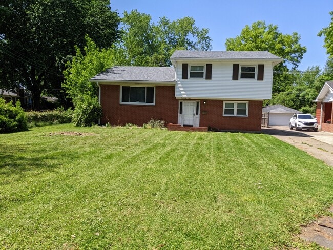 Building Photo - 4105 Laurelwood Ave