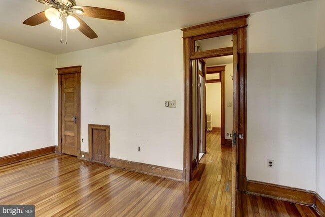 Building Photo - 1015 Quebec Place NW