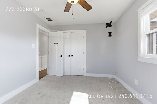 Building Photo - 772 223rd St