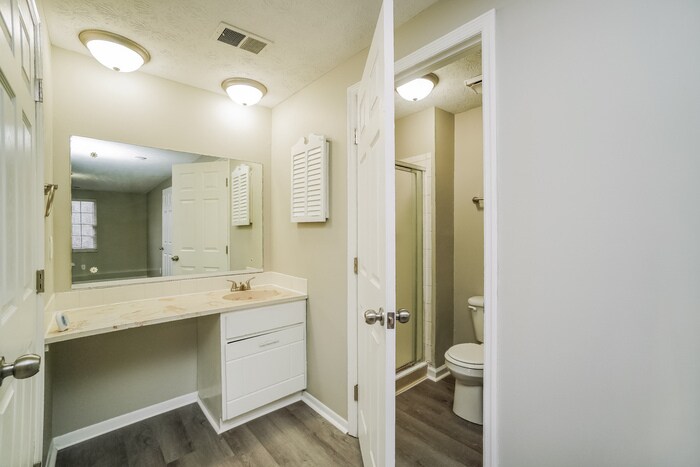 Building Photo - 3222 Fontaine Rd