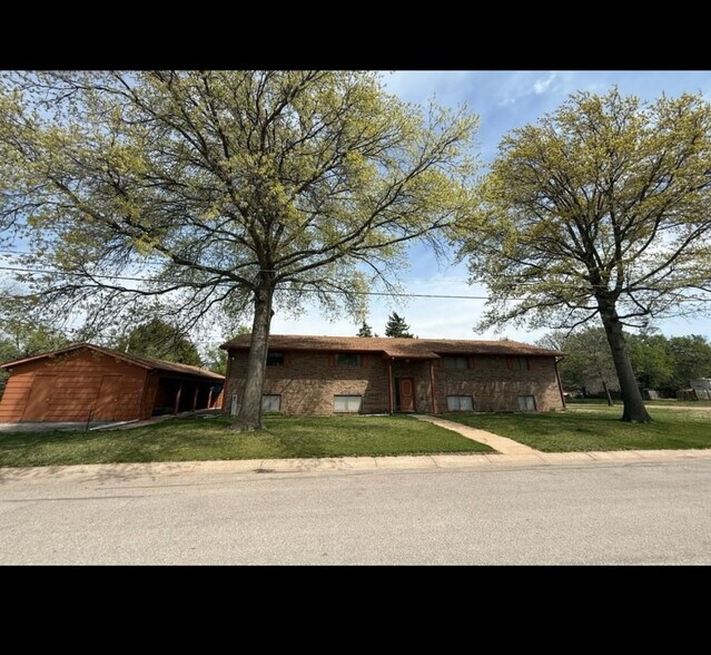 Building Photo - 1504 N Washington Ave