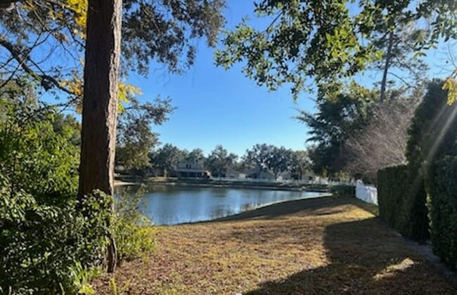 Building Photo - **Spacious 4BR in Gated Spring Glen | Move-In Ready | 2-Car Garage**