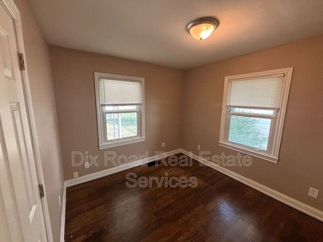 Building Photo - 2604 Hilda Ave