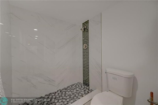 Building Photo - 1704 Andros Isle